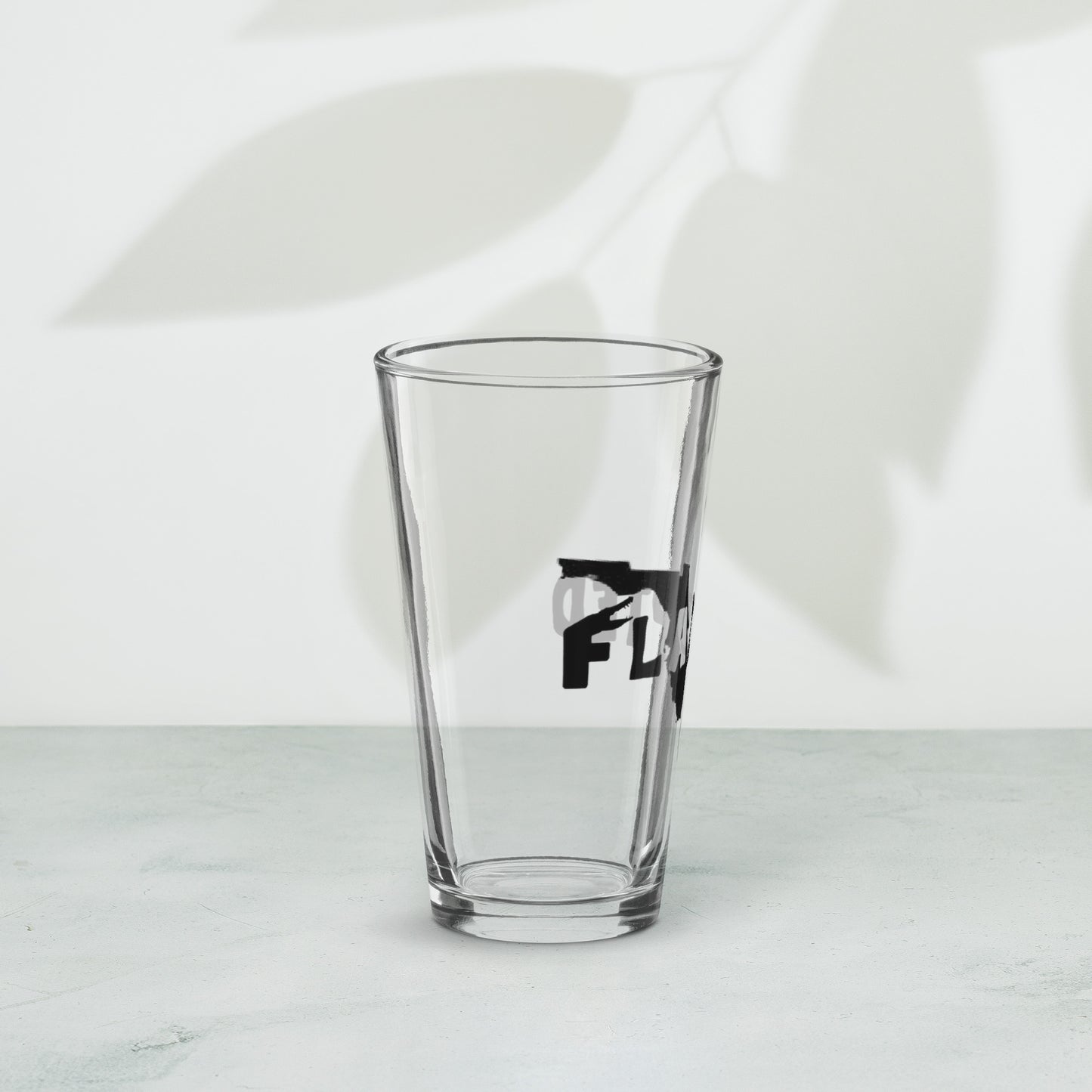Fladopted Shaker pint glass